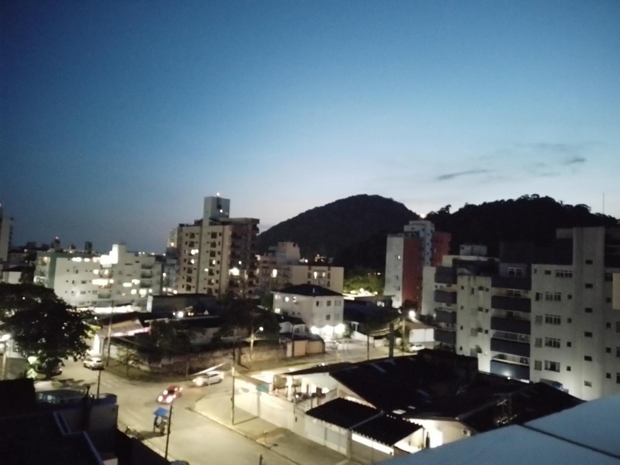 Cobertura perto da Praia da Enseada, com Churrasqueira, Wi Fi - Ideal para a Família e Amigos Guarujá Exterior foto